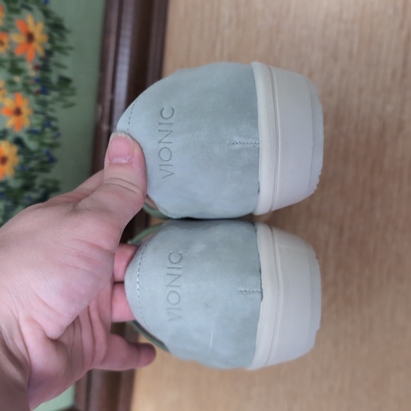 Nwot Vionic Karigan Casual Comfort Shoe - Picture 5 of 9